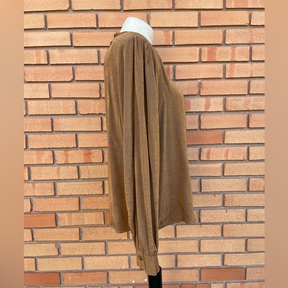 The 1 East Custom Collection Vintage Blouse - Picture 4 of 13
